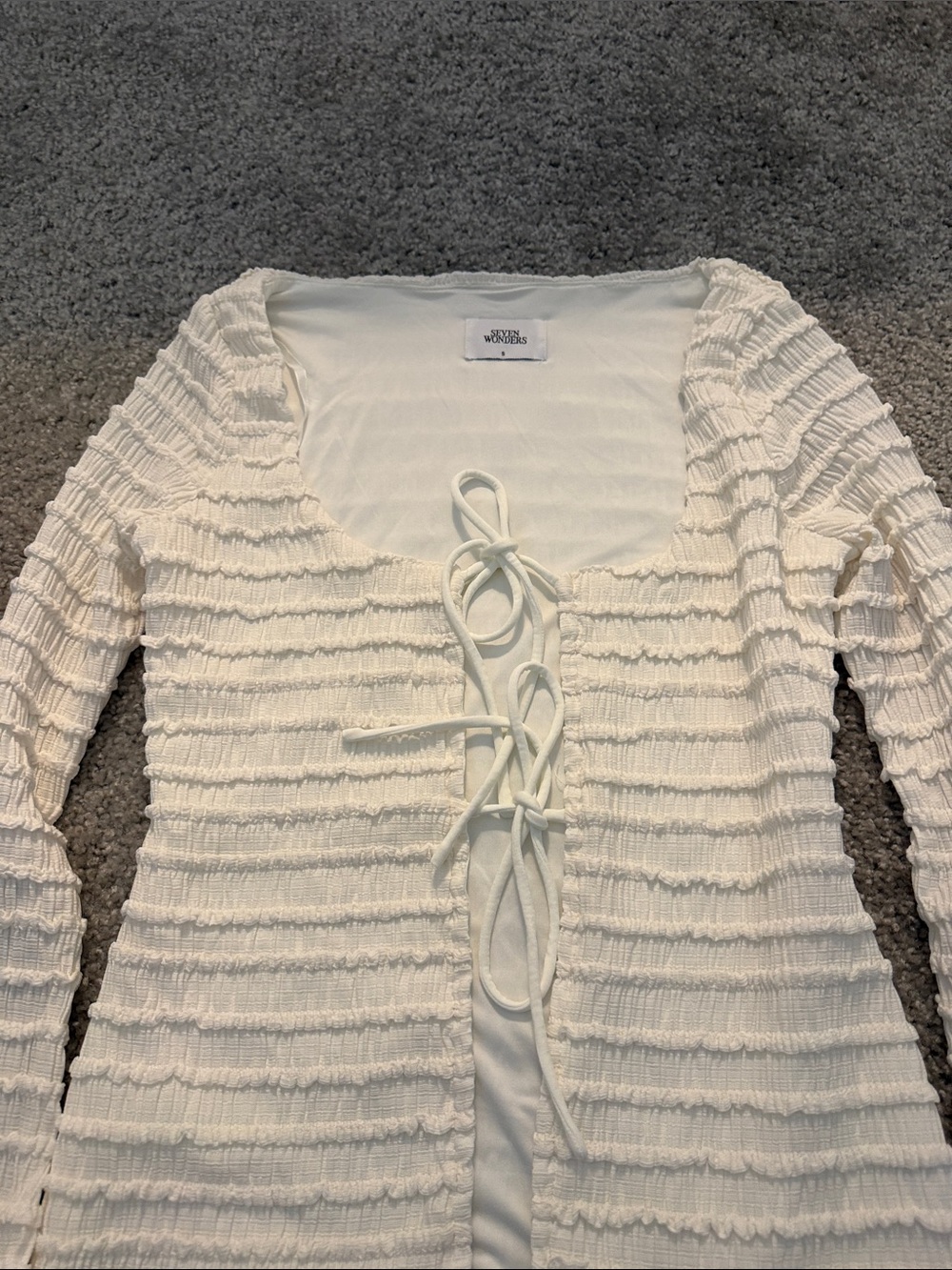 Adalee Ruffle Texture Top in White - Picture 4 of 6